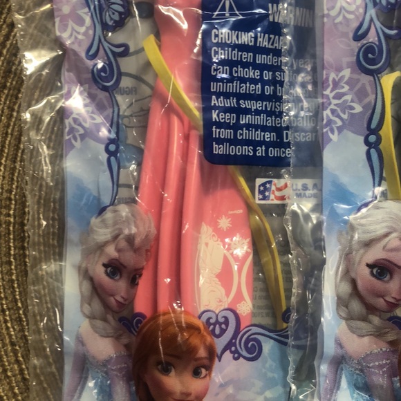 Disney Frozen Punch Balls - Picture 2 of 5